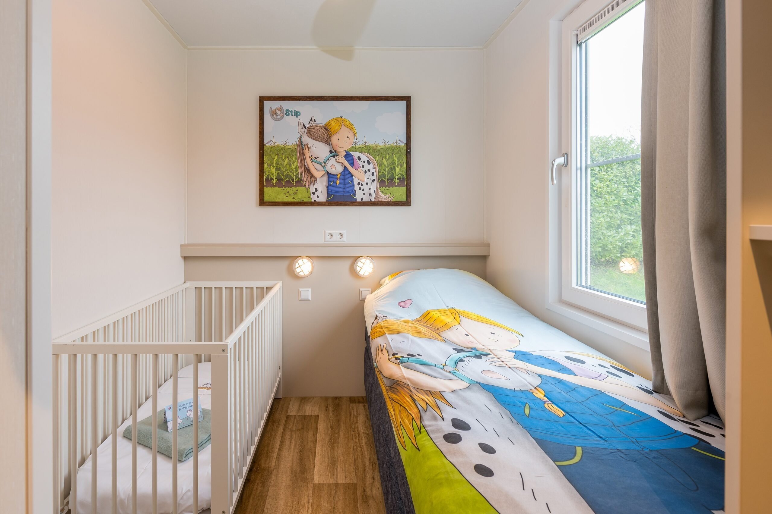 Stip de pony huisje slaapkamer bij Familie Resort Molenwaard