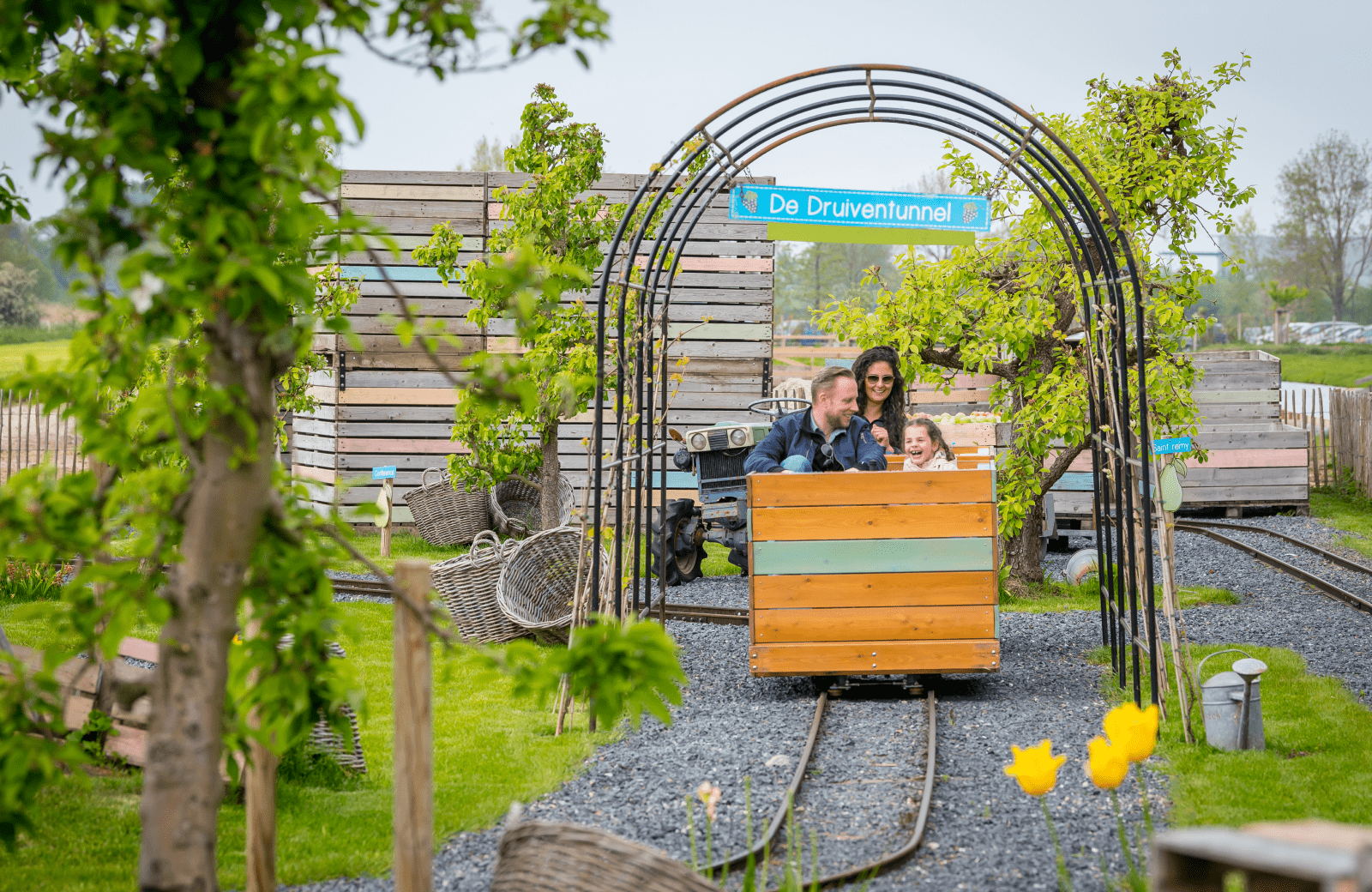 Fruitbaan attractie avonturenboerderij molenwaard