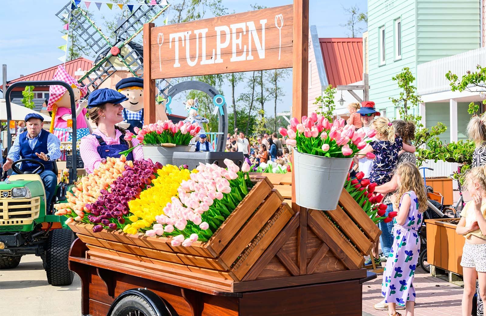 Lente parade bij familie resort molenwaard